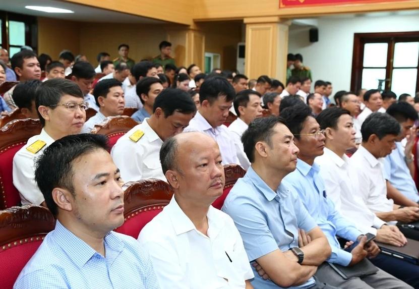 Các đại biểu tham dự hội nghị. Các đại biểu tham dự hội nghị.