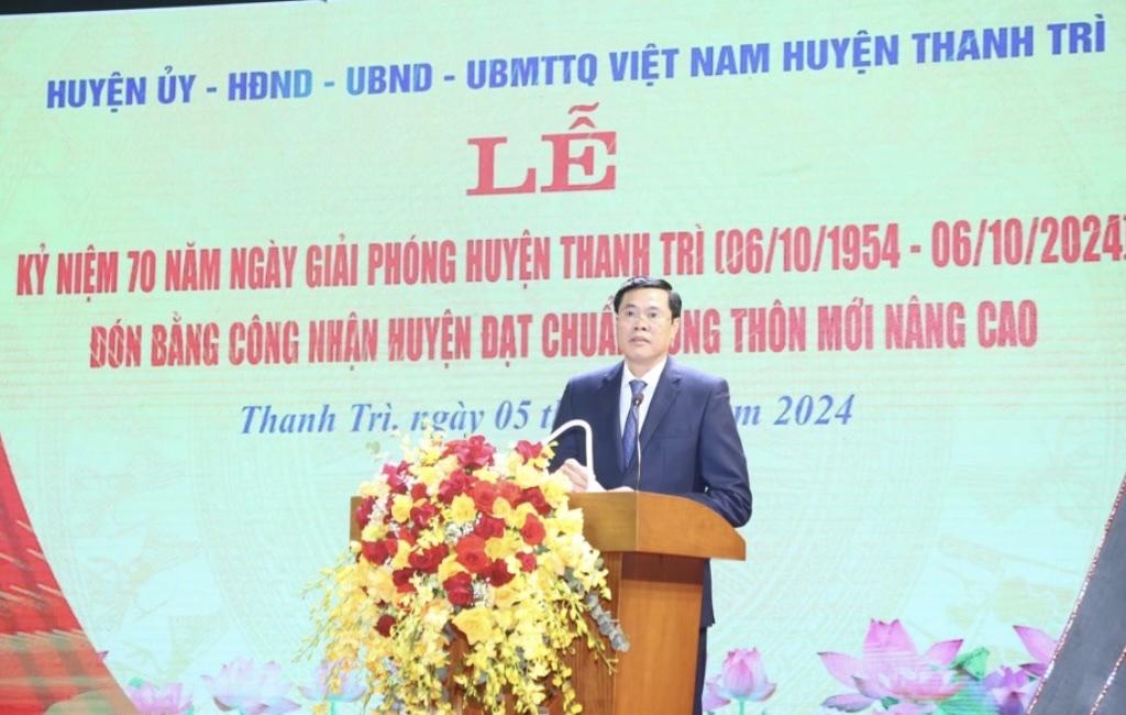 Phó Bí thư Huyện ủy, Chủ tịch UBND huyện Thanh Trì Nguyễn Xuân Phong phát biểu tại buổi lễ.