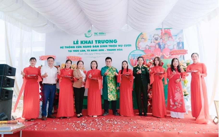 Khai trương cửa hàng dân sinh Triệu Nụ Cười tại Thanh Hóa.