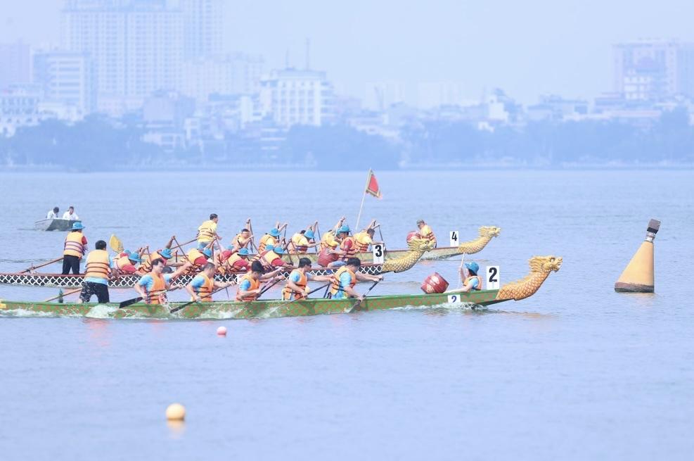 Khởi tranh Giải Bơi chải thuyền rồng Hà Nội mở rộng năm 2024 - ảnh 1