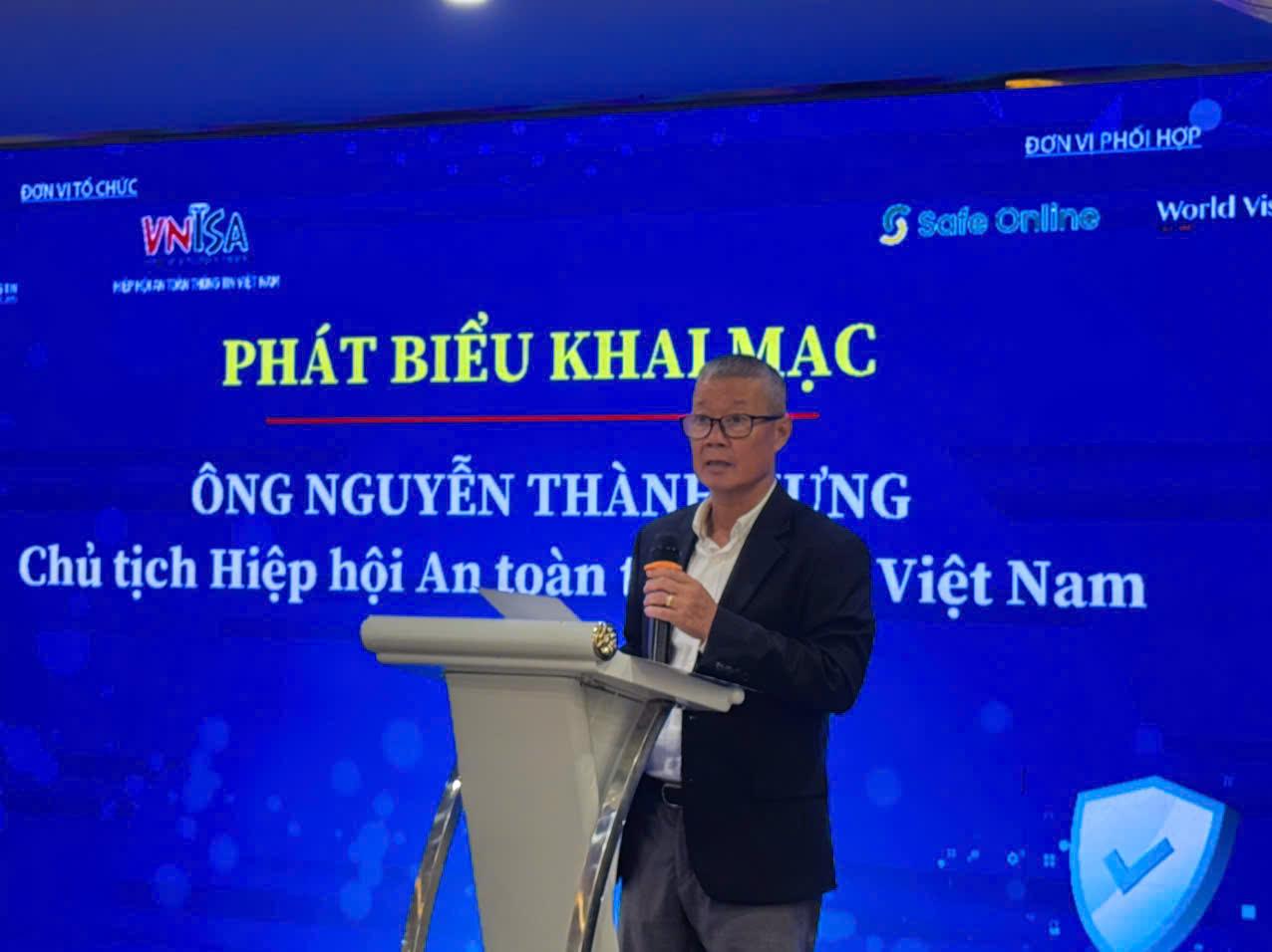 Ông Nguyễn Thành Hưng - Chủ tịch Hiệp hội An toàn thông tin Việt Nam VNISA phát biểu tại Hội thảo.