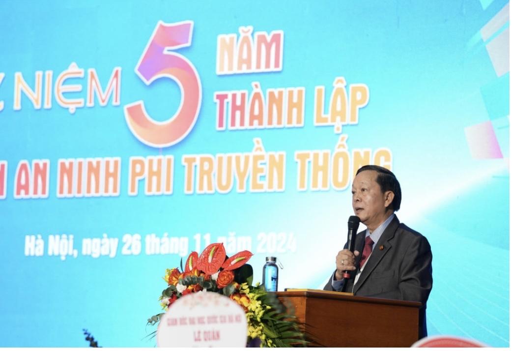 Trung tướng, GS.TS Nguyễn Xuân Yêm - Viện trưởng Viện An ninh phi truyền thống phát biểu tại sự kiện.