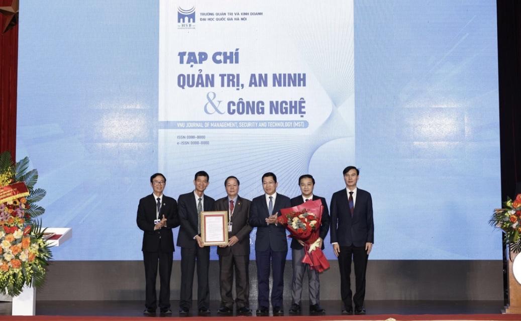 Ra mắt Tạp chí “Quản trị, An ninh và Công nghệ”.