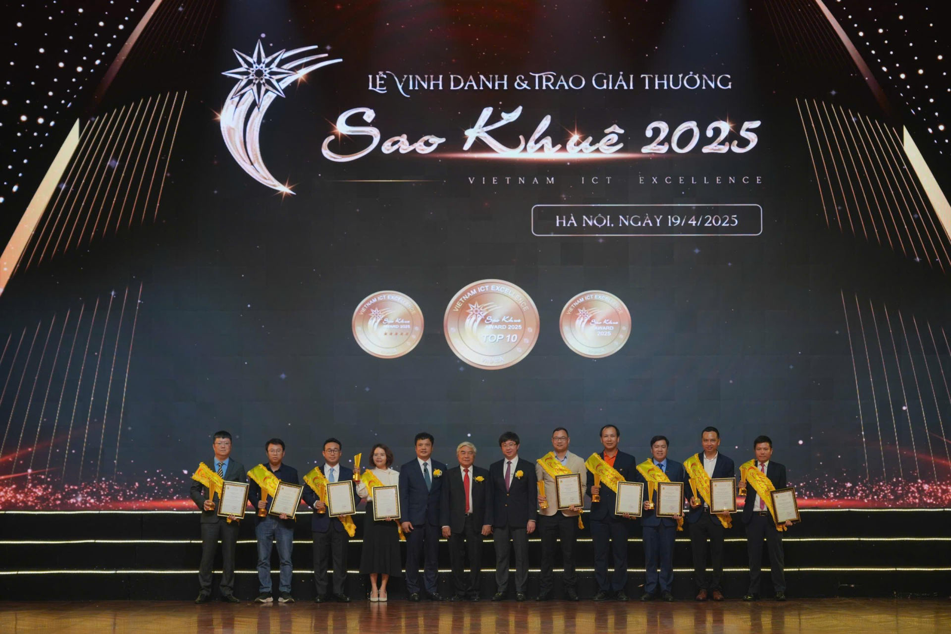 Top 10 Sao Khuê 2025 - Hạng mục danh giá nhất của Giải. Top 10 Sao Khuê 2025 - Hạng mục danh giá nhất của Giải.