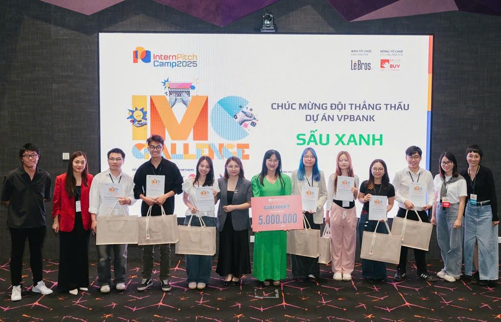 Nhóm Sấu Xanh giành chiến thắng với ý tưởng độc đáo và truyền cảm hứng. Nhóm Sấu Xanh giành chiến thắng với ý tưởng độc đáo và truyền cảm hứng.