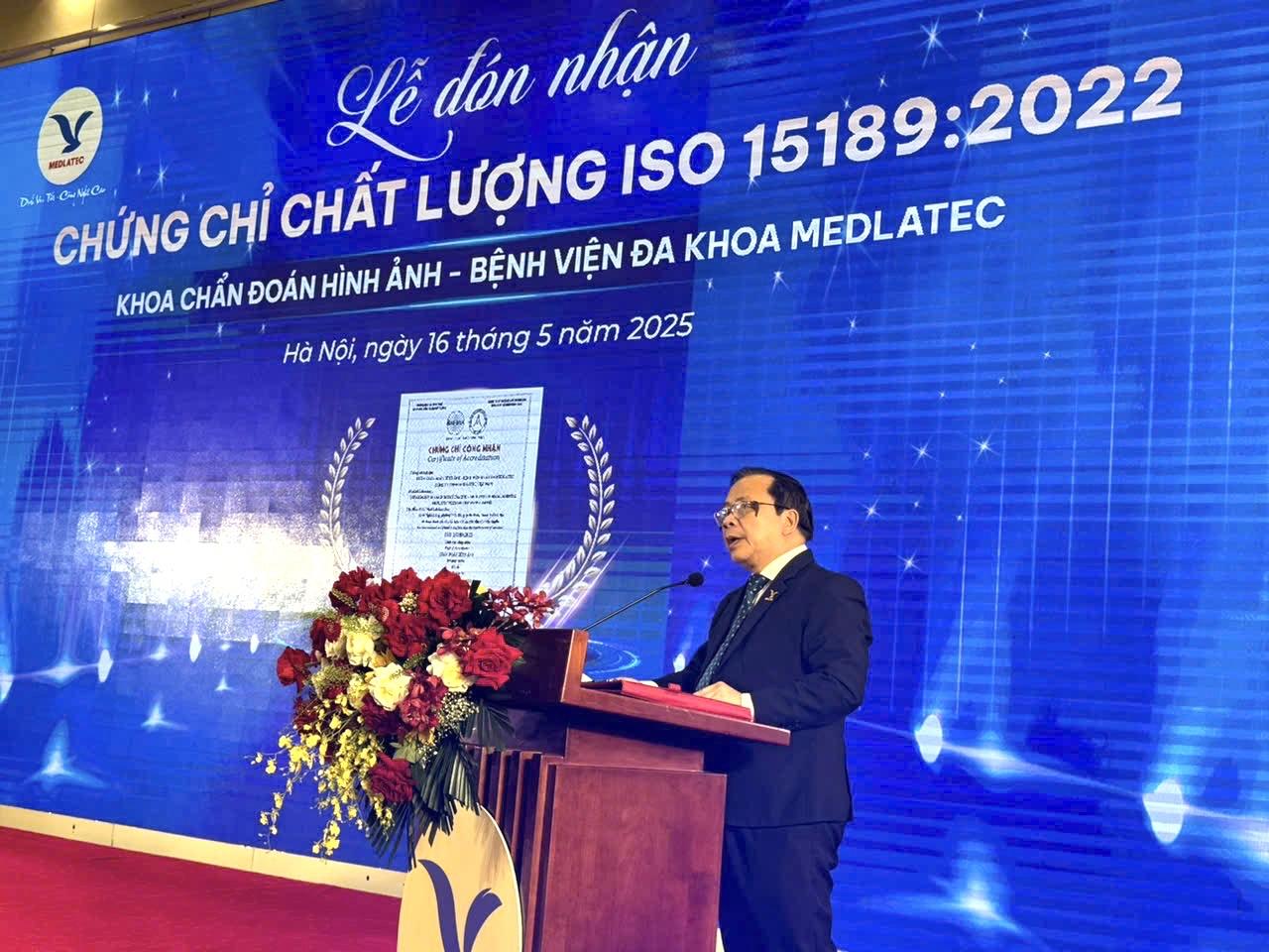 PGS.TS Nguyễn Quốc Dũng - Phó Chủ tịch Hội Điện quang và Y học hạt nhân Việt Nam, Phó Chủ tịch Hội đồng Khoa học công nghệ và đào tạo MEDLATEC GROUP, Giám đốc chuyên môn Trung tâm Chẩn đoán hình ảnh MEDLATEC phát biểu tại buổi lễ. PGS.TS Nguyễn Quốc Dũng - Phó Chủ tịch Hội Điện quang và Y học hạt nhân Việt Nam, Phó Chủ tịch Hội đồng Khoa học công nghệ và đào tạo MEDLATEC GROUP, Giám đốc chuyên môn Trung tâm Chẩn đoán hình ảnh MEDLATEC phát biểu tại buổi lễ.