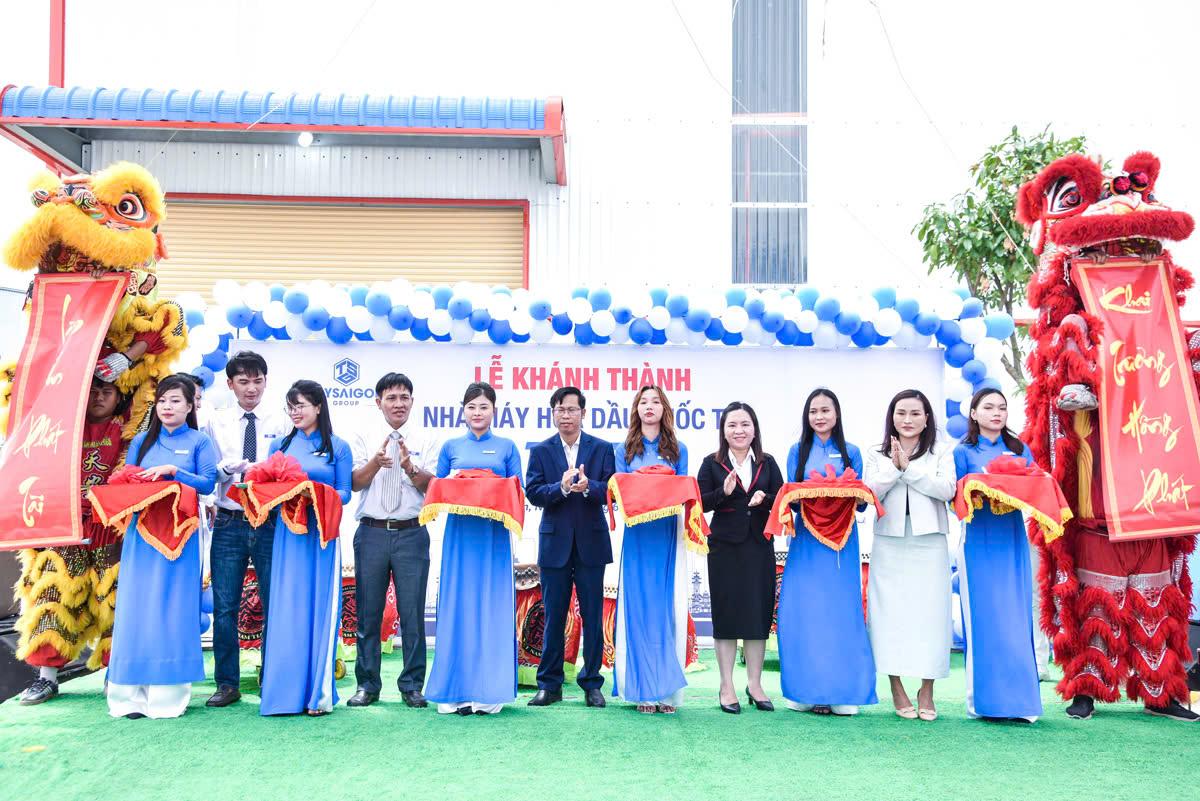 Khánh thành Nhà máy Hóa dầu quốc tế TSG Petro tại Lô 3, đường số 9, Khu công nghiệp Hải Sơn, huyện Đức Hòa, tỉnh Long An. Khánh thành Nhà máy Hóa dầu quốc tế TSG Petro tại Lô 3, đường số 9, Khu công nghiệp Hải Sơn, huyện Đức Hòa, tỉnh Long An.