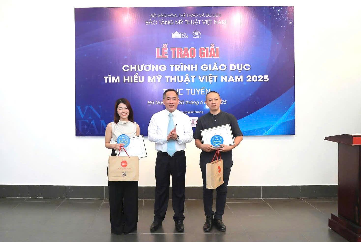 Cuộc thi trực tuyến “Tìm hiểu mỹ thuật Việt Nam năm 2025” đã góp phần lan tỏa tình yêu của giới trẻ với mỹ thuật nói riêng và với di sản văn hóa Việt Nam nói chung. Cuộc thi trực tuyến “Tìm hiểu mỹ thuật Việt Nam năm 2025” đã góp phần lan tỏa tình yêu của giới trẻ với mỹ thuật nói riêng và với di sản văn hóa Việt Nam nói chung.