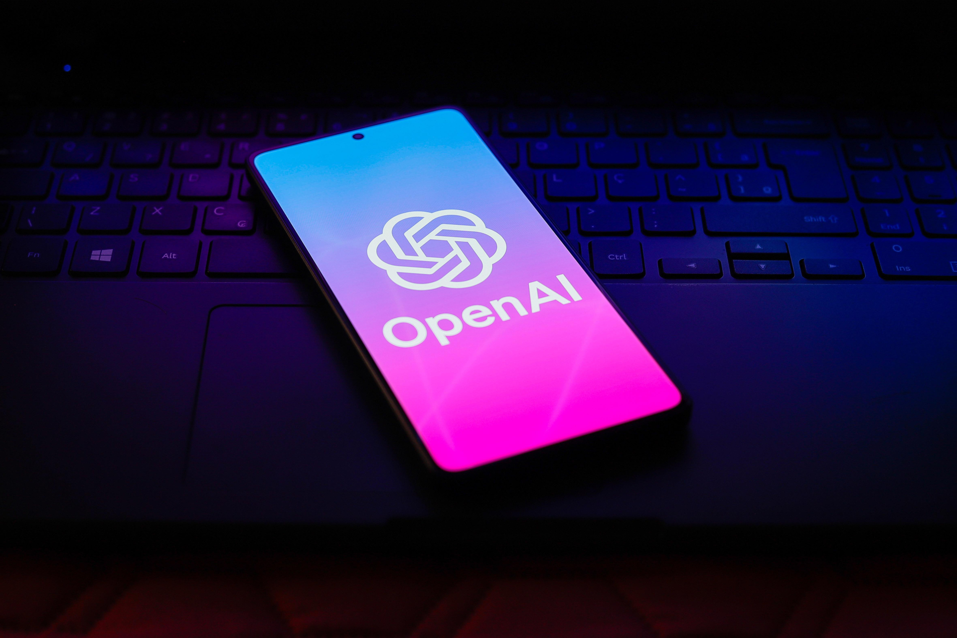 OpenAI ra mắt GPT-4 mini: Hứa hẹn những bước tiến công nghệ mới - ảnh 1