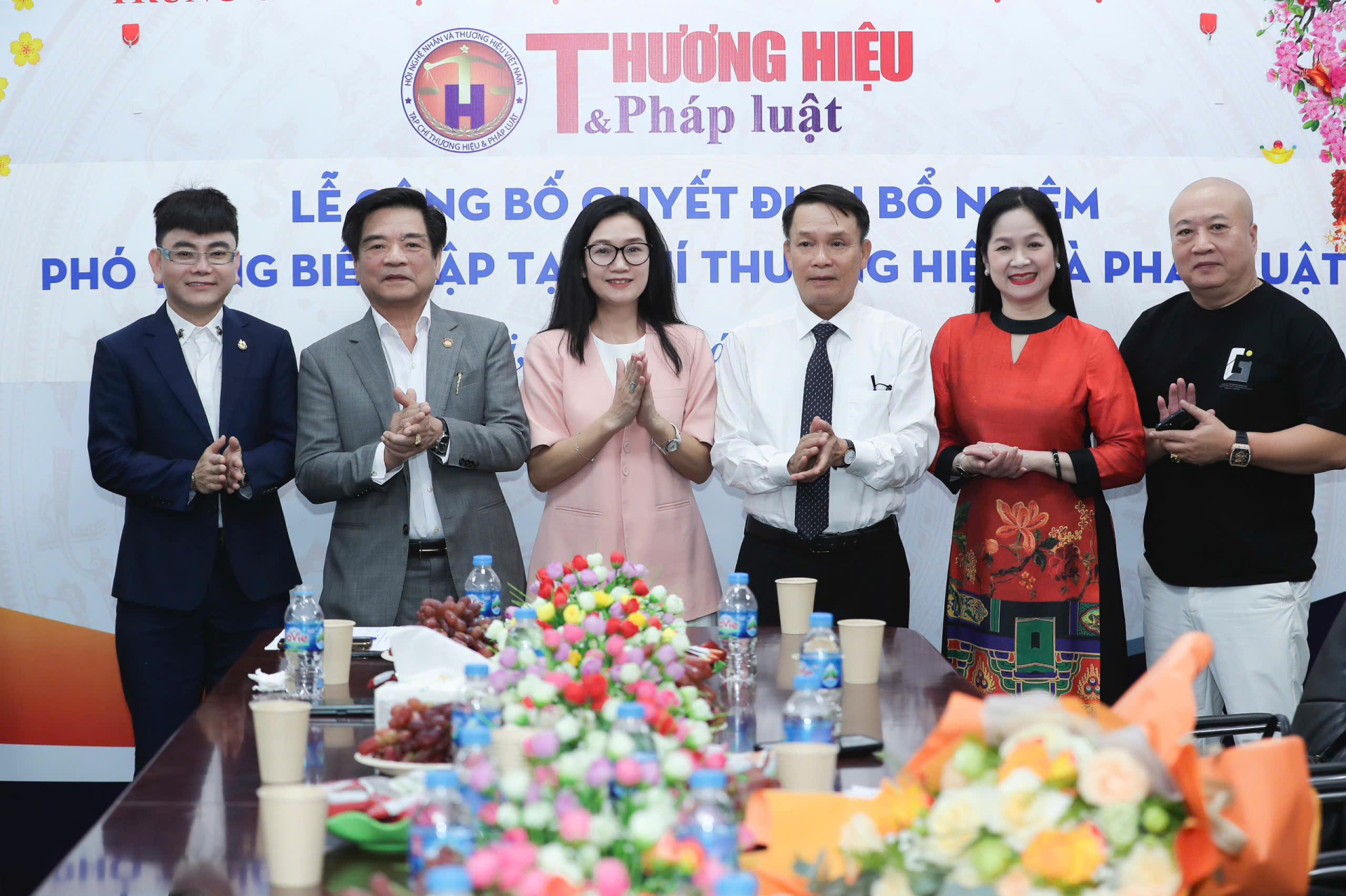 Ông Nguyễn Đức Lợi, Phó Chủ tịch thường trực Hội Nhà báo Việt Nam dự và phát biểu chúc mừng tân Phó Tổng Biên tập Tạp chí Thương hiệu và Pháp luật.