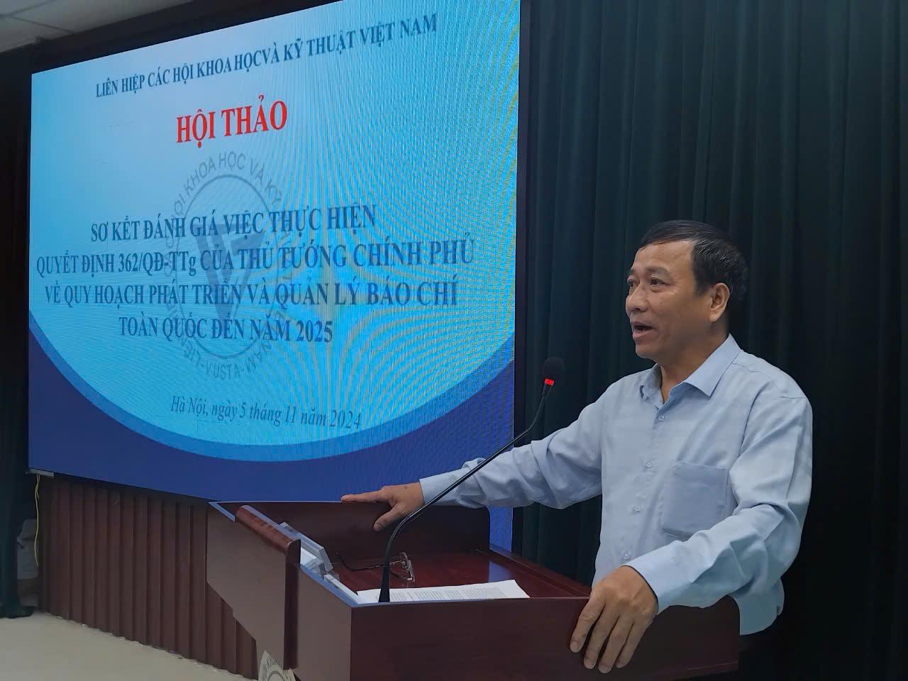 TS. Lê Công Lương - Phó TTK kiêm Trưởng ban Ban KHCN và Môi trường Liên hiệp các Hội khoa học và Kỹ thuật Việt Nam tại hội thảo.