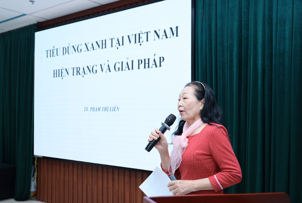 Hội Nữ trí thức Việt Nam, TS. Phạm Thị Liên phát biểu tại hội thảo.