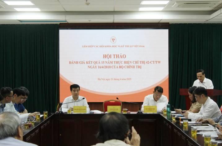 Toàn cảnh hội thảo. Toàn cảnh hội thảo.