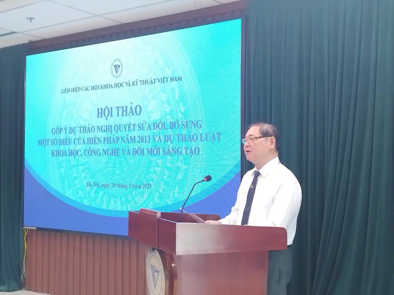 Chủ tịch Liên hiệp Hội Việt Nam Phan Xuân Dũng phát biểu tại hội thảo. (Ảnh: VA) Chủ tịch Liên hiệp Hội Việt Nam Phan Xuân Dũng phát biểu tại hội thảo. (Ảnh: VA)