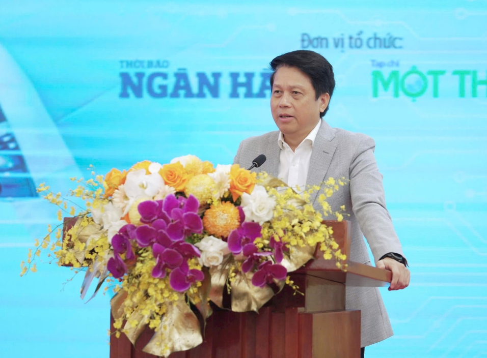 Phó Thống đốc Ngân hàng Nhà nước Phạm Tiến Dũng. Phó Thống đốc Ngân hàng Nhà nước Phạm Tiến Dũng.