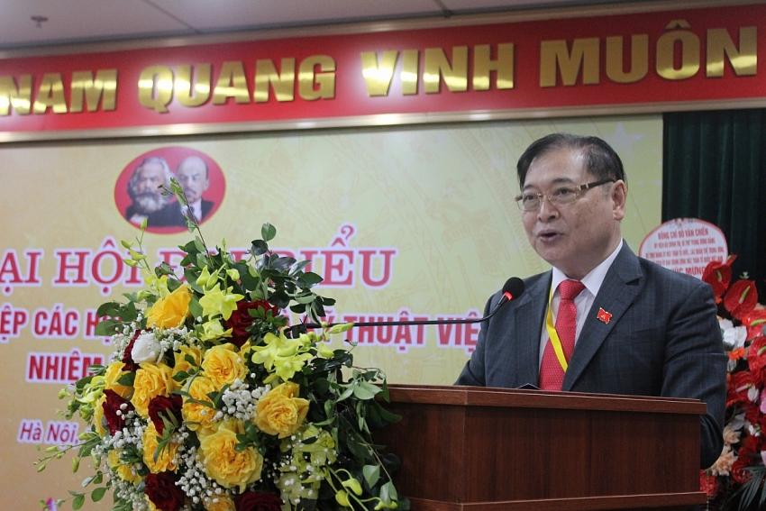 TSKH. Phan Xuân Dũng, Bí thư Đảng ủy, Chủ tịch Liên hiệp Hội Việt Nam phát biểu khai mạc đại hội TSKH. Phan Xuân Dũng, Bí thư Đảng ủy, Chủ tịch Liên hiệp Hội Việt Nam phát biểu khai mạc đại hội
