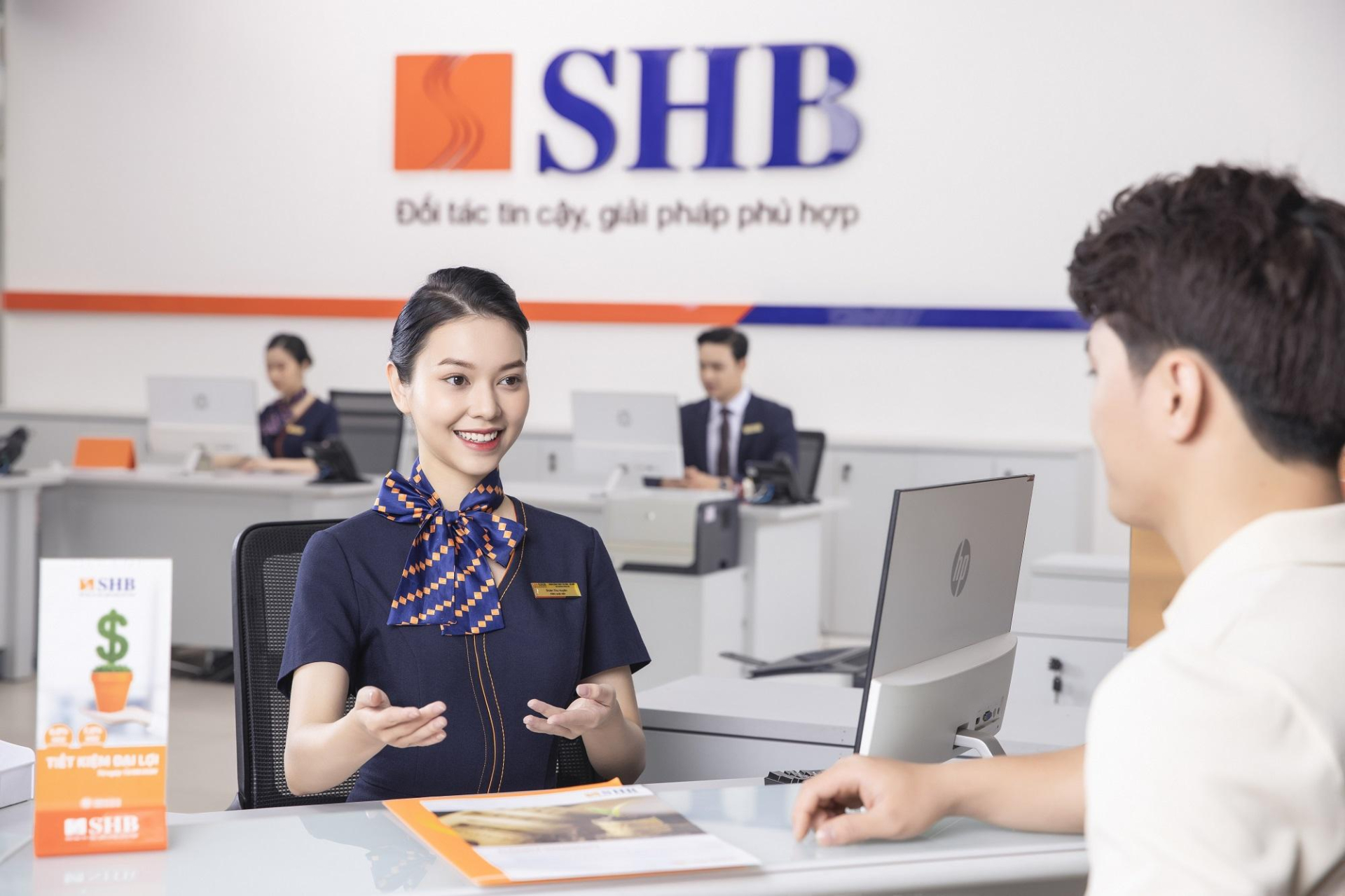 SHB lãi trước thuế 9 tháng đạt 9.048 tỷ đồng, chủ động song hành trong hoạt động an sinh xã hội - ảnh 2