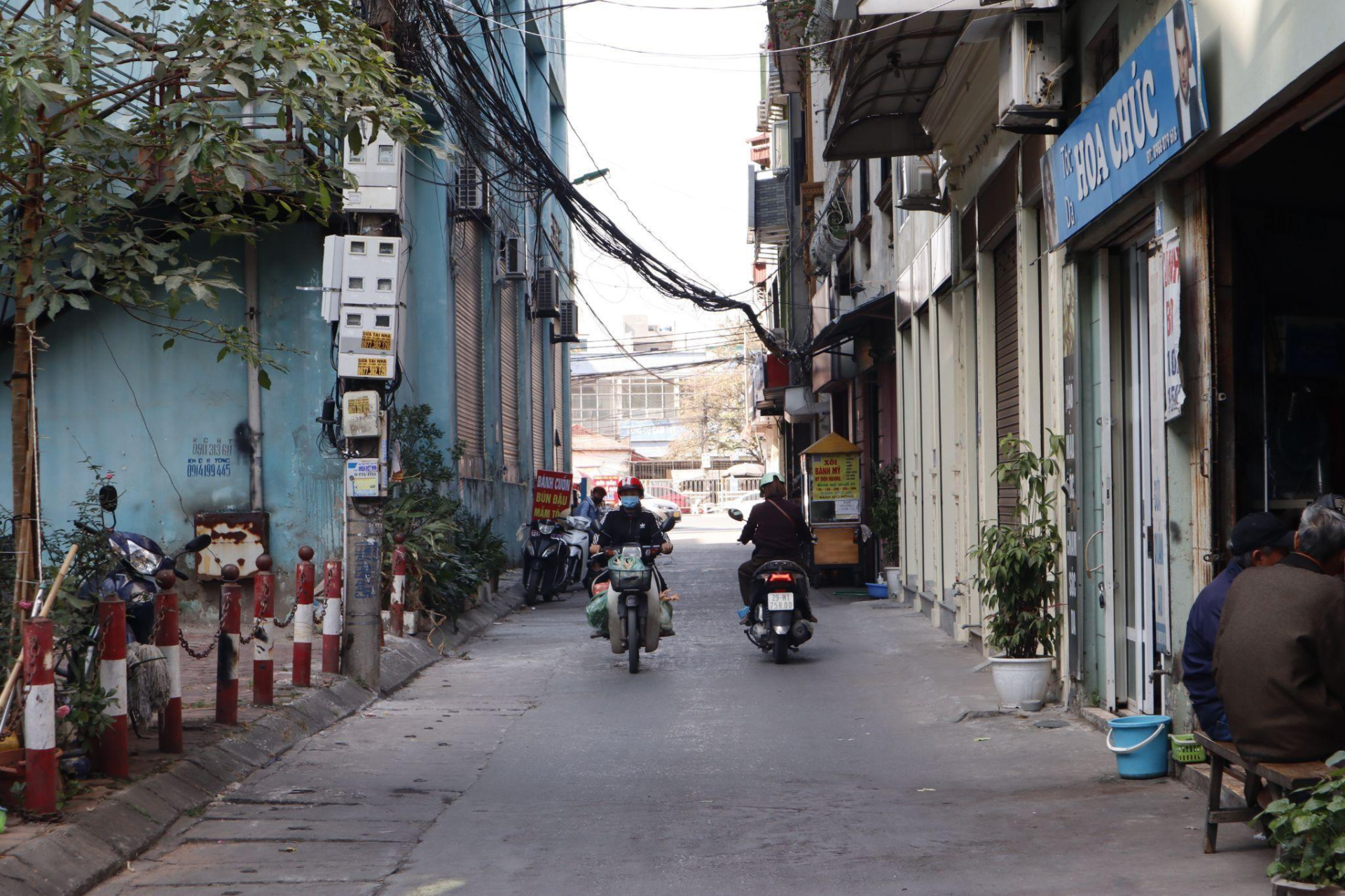 Nằm trong ngõ 265 Ngọc Hồi, gần trung tâm thương mại Thanh Trì.