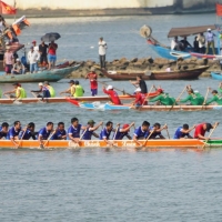 Đà Nẵng: Sôi nổi Giải đua thuyền truyền thống trên sông Hàn chào mừng kỷ niệm 49 năm ngày giải phóng thành phố