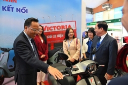 Khai mạc Hội chợ Triển lãm thiết bị tiết kiệm năng lượng và chuyển đổi xanh 2025