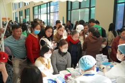 Hơn 1.000 người dân Thanh Hóa được khám và tầm soát ung thư tiêu hóa sau thiên tai