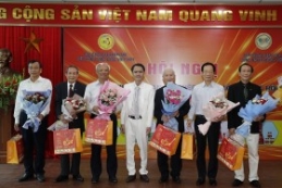 Hoàng Việt đồng hành chăm sóc sức khỏe cộng đồng Việt
