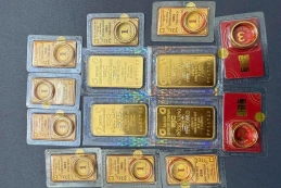 Giá vàng hôm nay 28/11: Neo ở mức cao