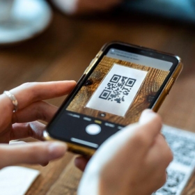 Sử dụng thẻ ATM có xu hướng giảm, thanh toán online “lên ngôi”