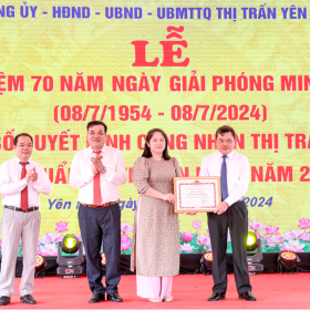 Thị trấn Yên Lạc kỷ niệm 70 năm ngày giải phóng, công bố đạt chuẩn đô thị văn minh