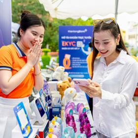 Chuyến xe X KienlongBank: Lan tỏa thanh toán số tại Cần Thơ