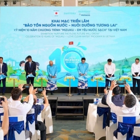 Khai mạc triển lãm tranh “Bảo tồn nguồn nước – Nuôi dưỡng tương lai”