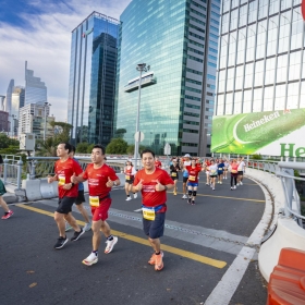 Lan tỏa “Bước chạy vì một Việt Nam vượt trội”, hàng chục ngàn người cùng Techcombank trao cơ hội bước đi cho trẻ em Việt