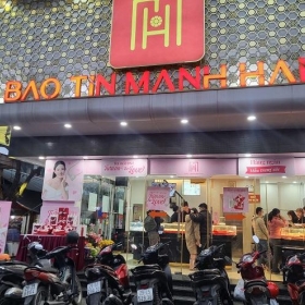 Thị trường vàng lao dốc chiều 21/11: SJC rời mốc 150 triệu, vàng nhẫn giảm sâu