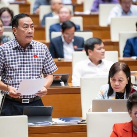 “Thị trường bất động sản hư hư ảo ảo, hôm nay giá này, ngày mai giá khác”