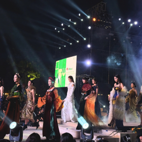 Rock và thời trang ghi dấu ấn tại Lễ hội thiết kế sáng tạo Hà Nội 2024