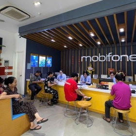 MobiFone hoàn thành hỗ trợ đợt 1 số tiền 50 tỷ đồng cho khách hàng chịu ảnh hưởng bởi bão, lũ