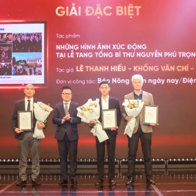 Lễ trao Giải ảnh “Khoảnh khắc Báo chí” 2024: Tôn vinh giá trị của khoảnh khắc, giá trị của hiện thực