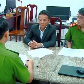 Bình 'con' đi Mercesdes, hái hoa rồi 'rút kiếm' có vai trò ở hàng chục công ty