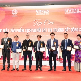 Cung cấp các giải pháp proptech thông minh, Meey Group được xướng tên tại lễ Vinh danh thương hiệu Bất động sản dẫn đầu năm 2024-2025