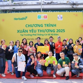 “Xuân Yêu Thương” mang niềm vui đến cho trẻ em và người cao tuổi có hoàn cảnh khó khăn