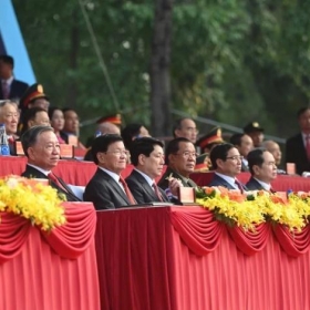 Các đồng chí lãnh đạo, nguyên lãnh đạo Đảng và Nhà nước, đại biểu đến dự Lễ kỷ niệm 50 năm Ngày Giải phóng miền nam, thống nhất đất nước