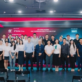 Đòn bẩy tài chính giúp nhà bán hàng bứt phá trên sàn thương mại điện tử