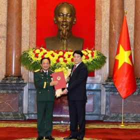 Chủ tịch nước Lương Cường chủ trì lễ trao quyết định thăng quân hàm, cấp bậc hàm Đại tướng, Thượng tướng