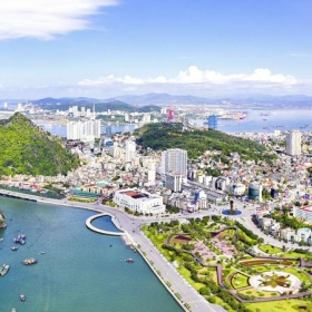 Bài 5: Xây dựng và định vị thương hiệu “Quảng Ninh – tỉnh công nghiệp xanh gắn với di sản và du lịch xanh”
