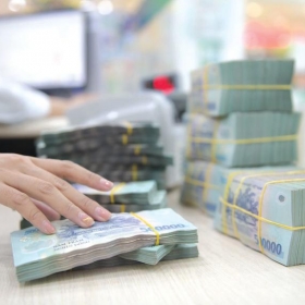 Tín dụng ngân hàng có thể tăng tốc lên 20% năm 2025 nhờ lãi suất thấp, đầu tư công và bất động sản khởi sắc