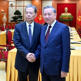 [Ảnh] Tổng Bí thư Tô Lâm tiếp Ủy viên trưởng Nhân đại toàn quốc Trung Quốc Triệu Lạc Tế