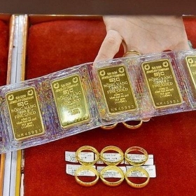 NHNN siết chặt quản lý vàng miếng, khuyến cáo người dân chỉ giao dịch tại điểm được cấp phép
