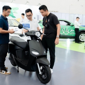 Khách Việt mua VinFast Vero X vì “xanh, sạch, tiện lợi, đi 262 km không phải nghĩ”