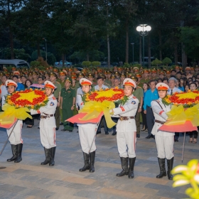 Tuổi trẻ Công an nhân dân tri ân các anh hùng liệt sĩ tại Tây Ninh