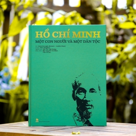 Ra mắt cuốn sách tranh 'Hồ Chí Minh – Một con người và một dân tộc'nhân kỷ niệm 135 năm ngày sinh Bác
